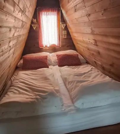 Winter Tiny House In Prague * Πράγα